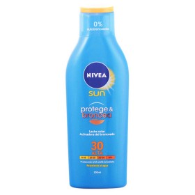 Leite Solar Protege & Broncea Nivea SPF 30 (200 ml) 30 (200 ml) de Nivea, Filtros solares - Ref: S0542411, Preço: 14,52 €, De...