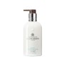 Lotion corporelle Molton Brown Coastal Cypress&Sea Fennel 300 ml de Molton Brown, Hydratants - Réf : M0121332, Prix : 38,20 €...