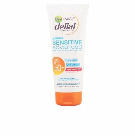 Leche Solar Garnier Sensitive Advanced SPF 50+ 200 ml de Garnier, Filtros solares - Ref: S0590237, Precio: 13,67 €, Descuento: %