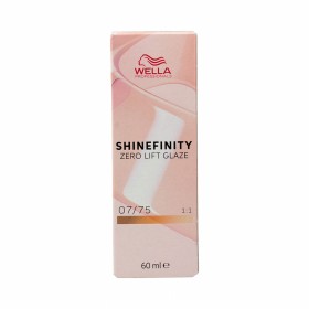 Coloração Permanente Wella Shinefinity Nº 07/75 (60 ml) de Wella, Coloração permanente - Ref: S4259084, Preço: 13,55 €, Desco...