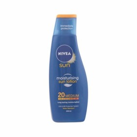 Lait solaire Spf 20 Nivea 7705 20 (200 ml) de Nivea, Filtres solaires - Réf : S0521153, Prix : €11.47, Remise : %