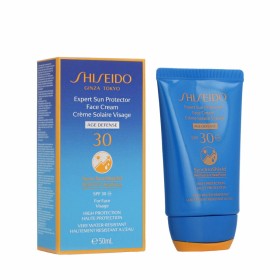 Écran solaire visage Shiseido SynchroShield Spf 30 50 ml de Shiseido, Filtres solaires - Réf : S8309809, Prix : 30,14 €, Remi...