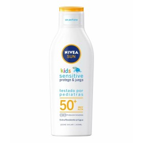 Crema Solare Nivea NIVEA SUN Spf 50 200 ml di Nivea, Filtri solari - Rif: S05126377, Prezzo: 16,54 €, Sconto: %