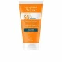 Protetor Solar Fluido Avene Ultra Light SPF 50+ 50 ml | Epamu | Beauty Shop - Parfums, Make-up & Essentials Epamu.eu